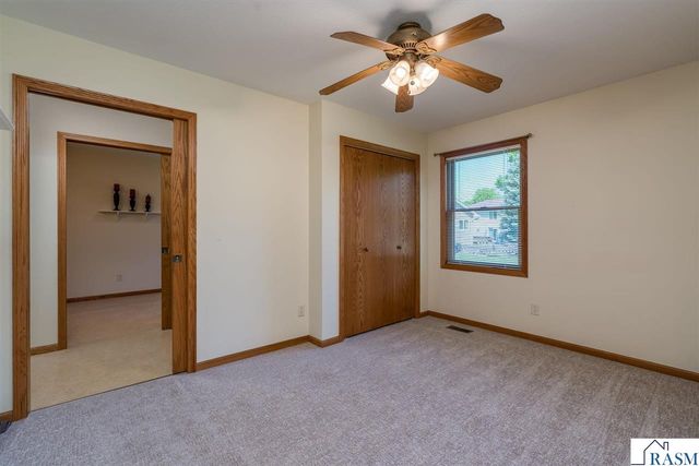 18 Columbia Court, North Mankato, MN 56003