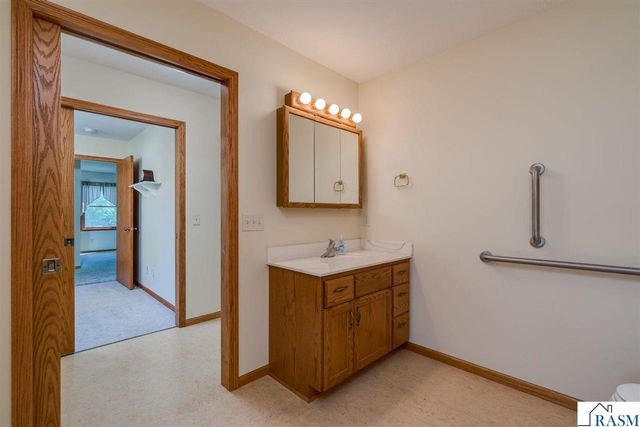 18 Columbia Court, North Mankato, MN 56003