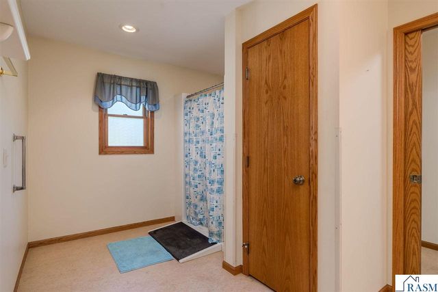 18 Columbia Court, North Mankato, MN 56003