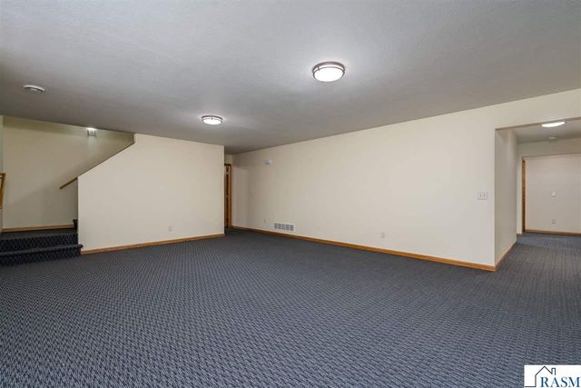 18 Columbia Court, North Mankato, MN 56003