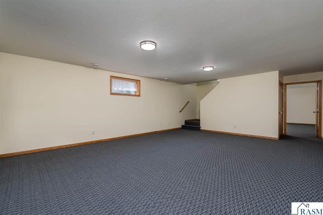 18 Columbia Court, North Mankato, MN 56003