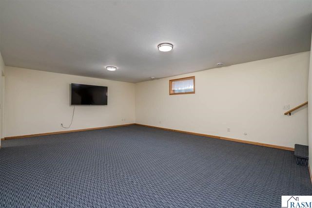 18 Columbia Court, North Mankato, MN 56003
