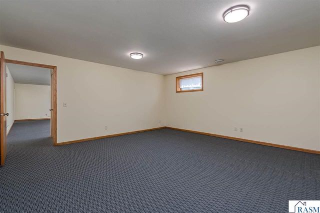 18 Columbia Court, North Mankato, MN 56003