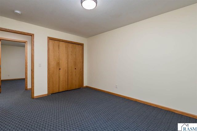 18 Columbia Court, North Mankato, MN 56003