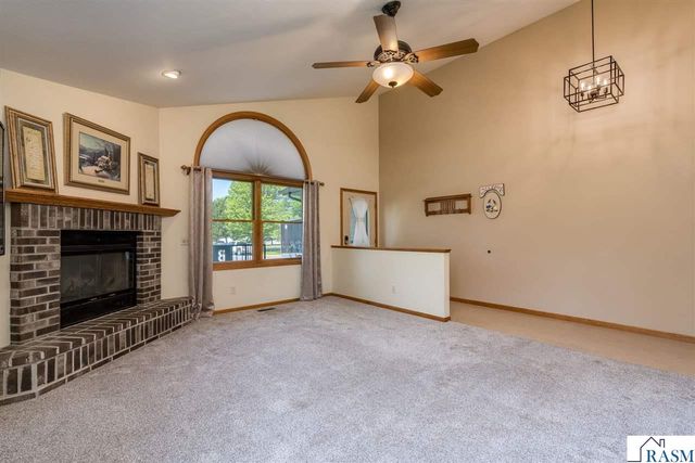 18 Columbia Court, North Mankato, MN 56003