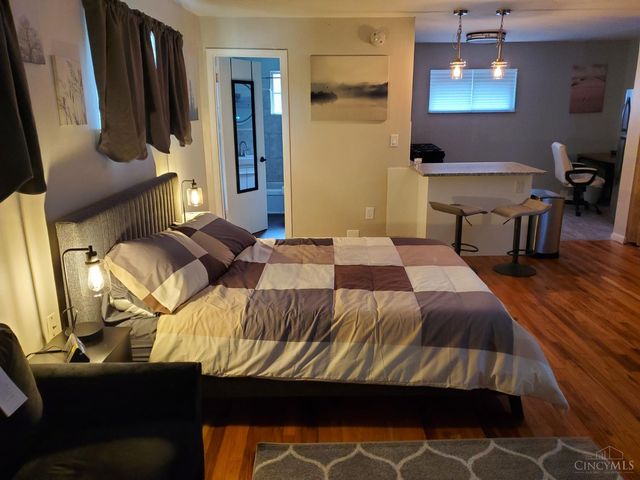 2537 Vera Avenue, Golf Manor, OH 45237