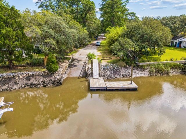 214 Island Drive, Charleston, SC 29407