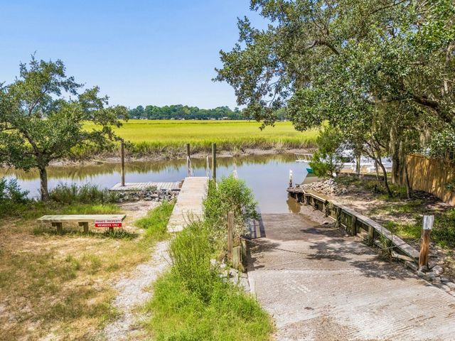 214 Island Drive, Charleston, SC 29407