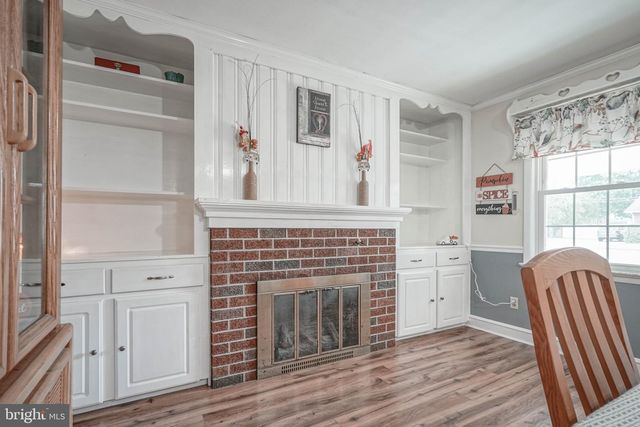 33 MEADOW RD, Pennsville, NJ 08070