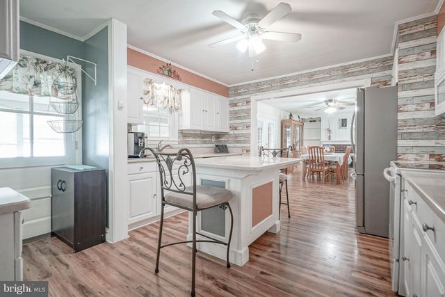 33 MEADOW RD, Pennsville, NJ 08070