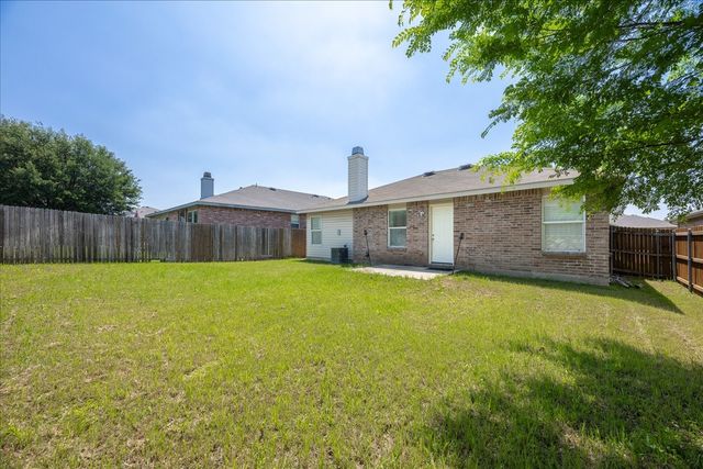 1705 Diamond Lake Trail, Fort Worth, TX 76247