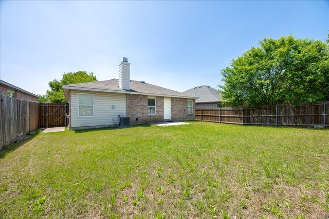 1705 Diamond Lake Trail, Fort Worth, TX 76247