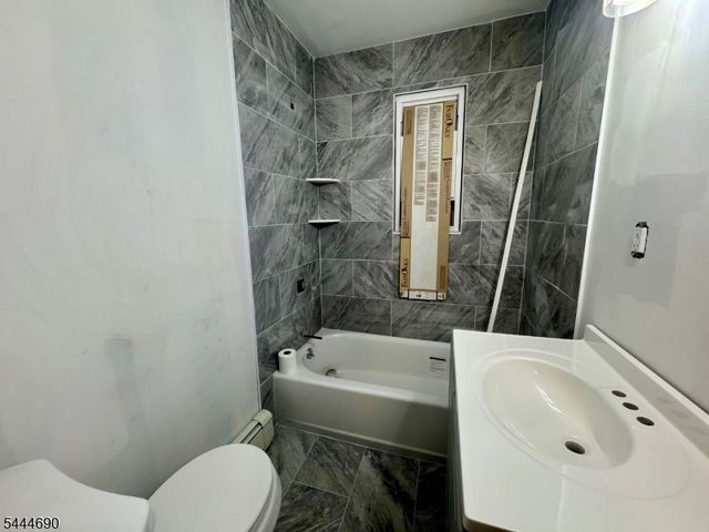 56 Glenwood Mt Rd, Vernon Twp., NJ 07461