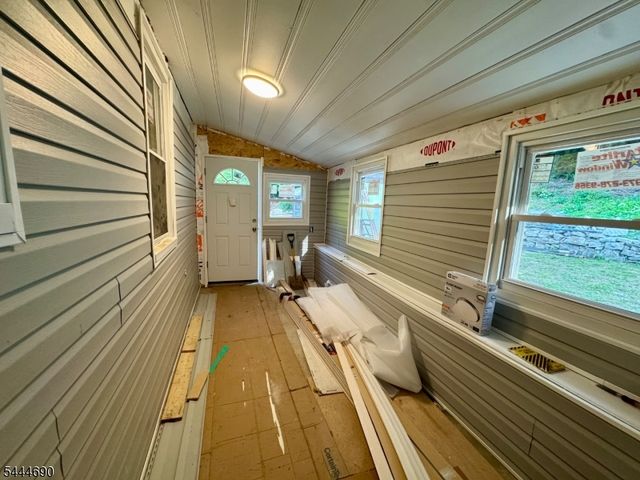 56 Glenwood Mt Rd, Vernon Twp., NJ 07461