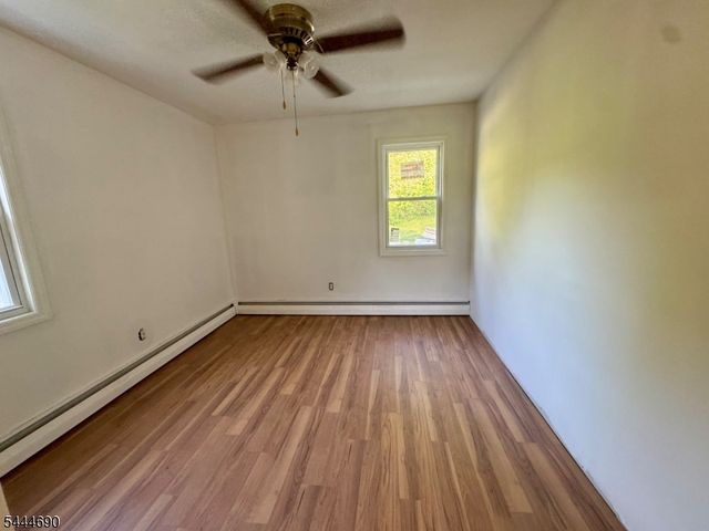 56 Glenwood Mt Rd, Vernon Twp., NJ 07461