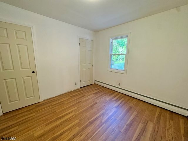 56 Glenwood Mt Rd, Vernon Twp., NJ 07461