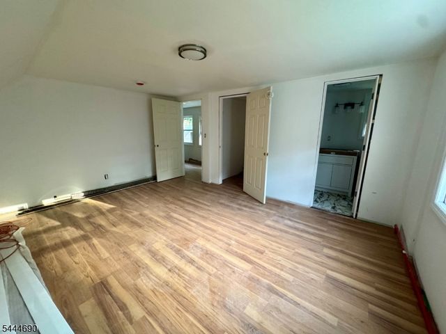 56 Glenwood Mt Rd, Vernon Twp., NJ 07461