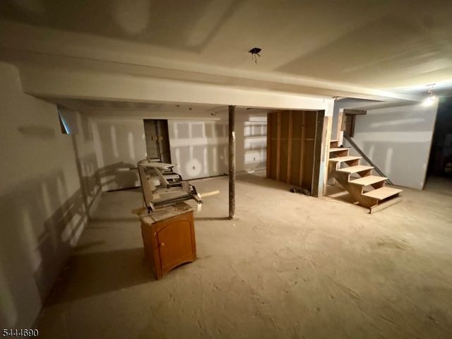 56 Glenwood Mt Rd, Vernon Twp., NJ 07461