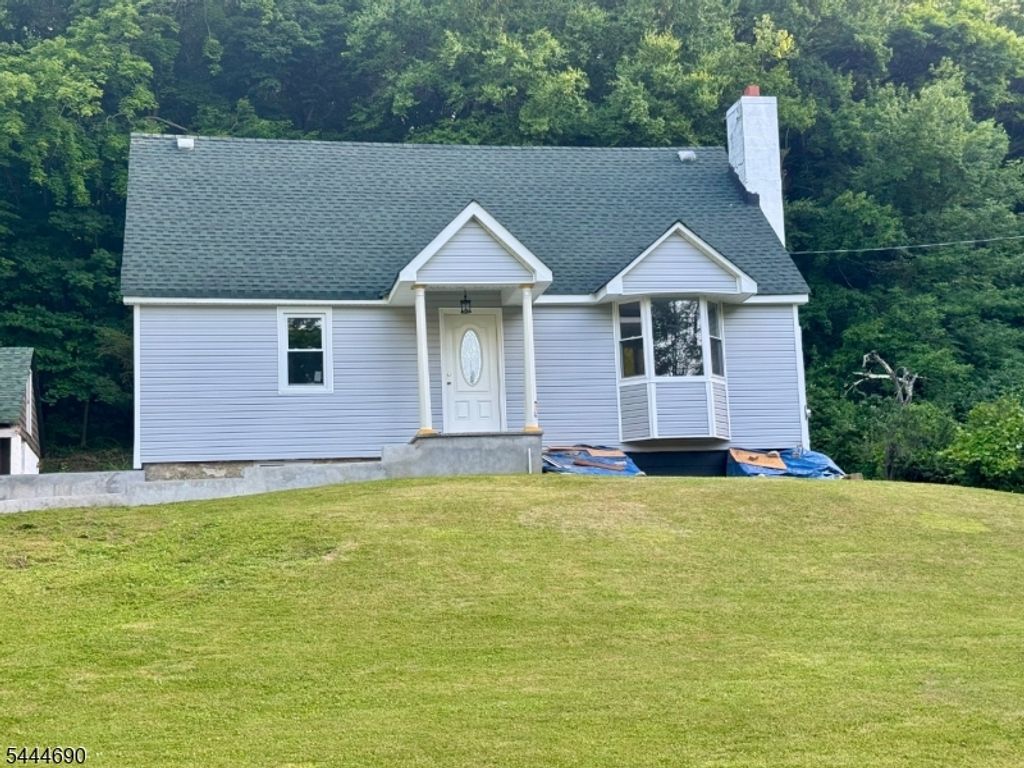 56 Glenwood Mt Rd, Vernon Twp., NJ 07461