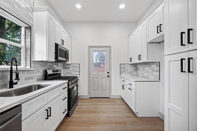 1522 New Cedars Drive, Houston, TX 77062
