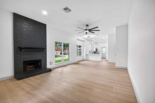 1522 New Cedars Drive, Houston, TX 77062