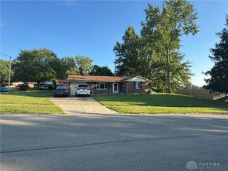 1305 Saratoga Drive, Troy, OH 45373