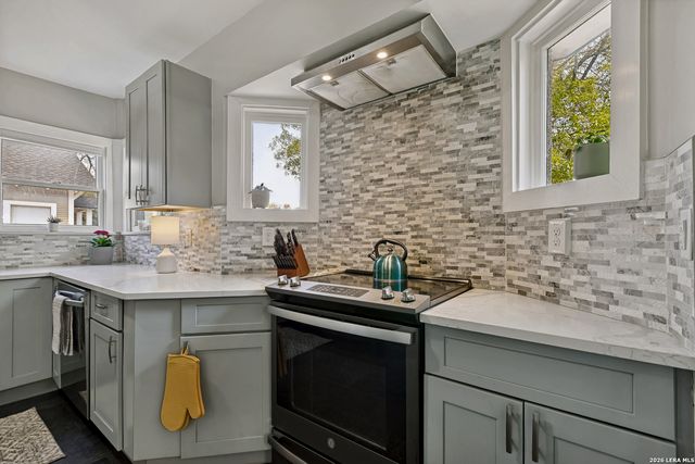 2018 W Mulberry, San Antonio, TX 78201