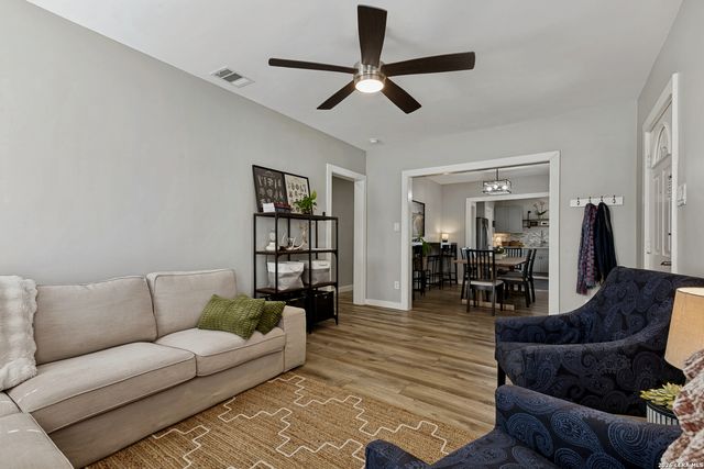 2018 W Mulberry, San Antonio, TX 78201