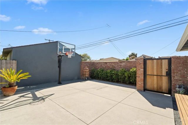 3461 Gaviota Avenue, Long Beach, CA 90807