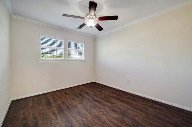 214 W 17th Street 20, Houston, TX 77008