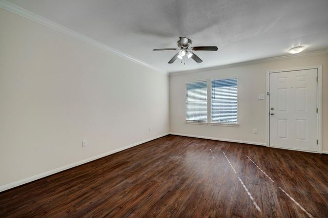 214 W 17th Street 20, Houston, TX 77008
