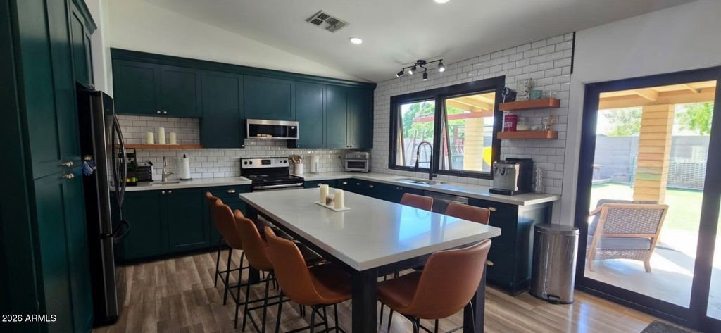 10913 W SELLS Drive, Phoenix, AZ 85037 — photo 2