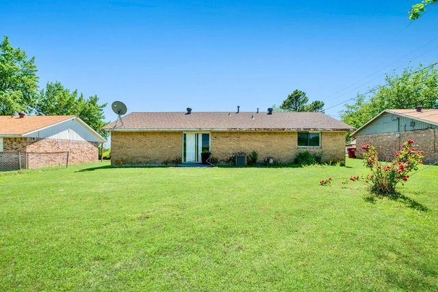 2114 Sunset Drive, Brookston, TX 75421