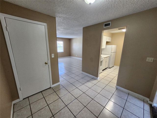 9209 TUDOR DRIVE C203, Tampa, FL 33615