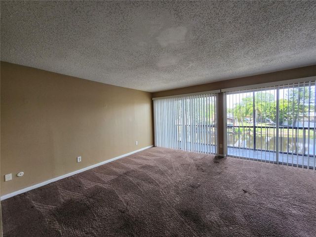9209 TUDOR DRIVE C203, Tampa, FL 33615