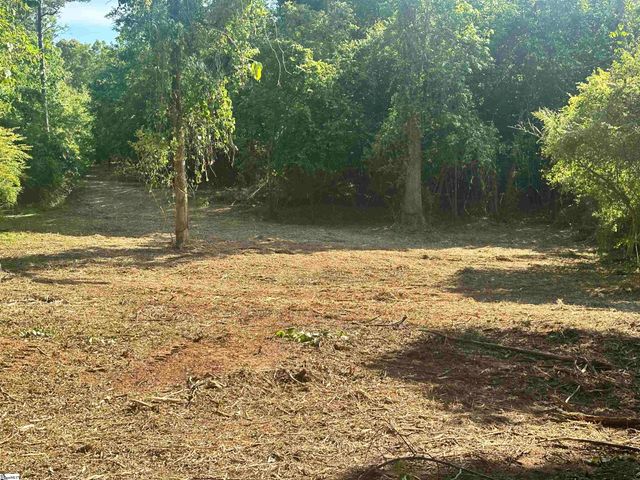 772 Brick House Road, Laurens, SC 29360
