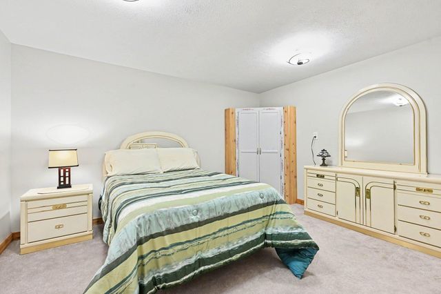 46968 Meadow Lane, Decatur, MI 49045