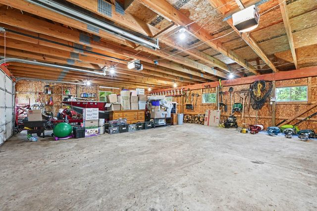 46968 Meadow Lane, Decatur, MI 49045
