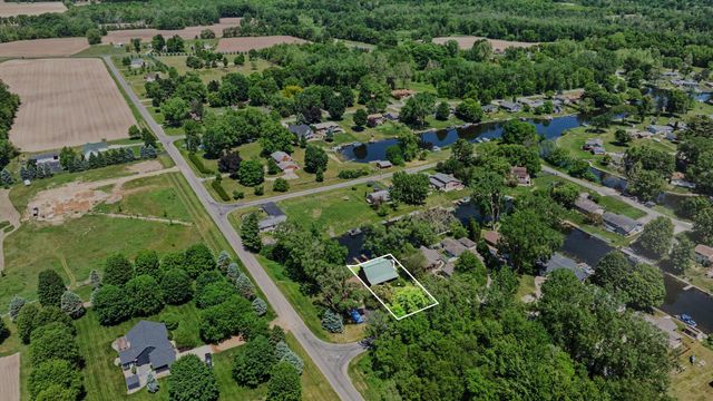 46968 Meadow Lane, Decatur, MI 49045