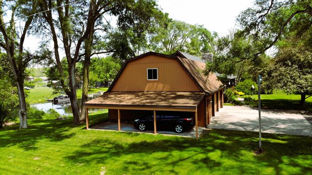 46968 Meadow Lane, Decatur, MI 49045