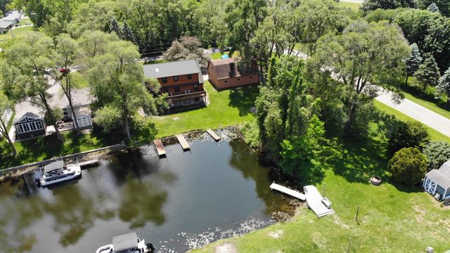 46968 Meadow Lane, Decatur, MI 49045