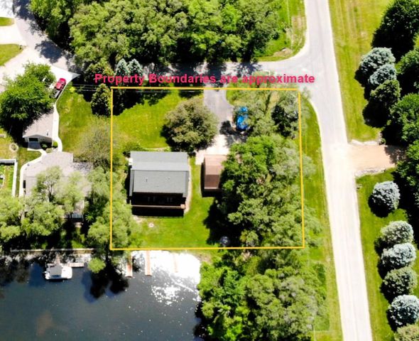 46968 Meadow Lane, Decatur, MI 49045