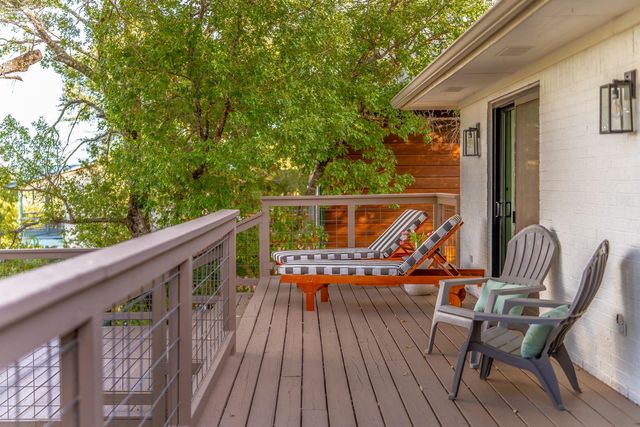 18302 W Rim DR, Jonestown, TX 78645
