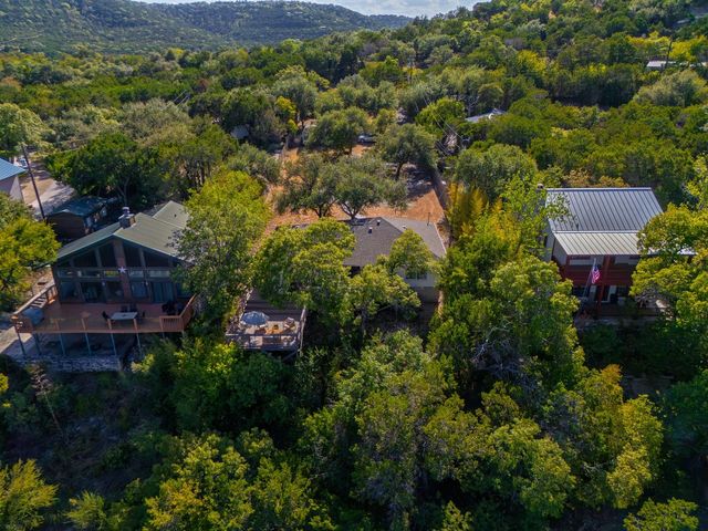 18302 W Rim DR, Jonestown, TX 78645
