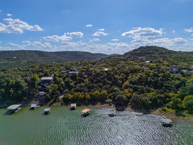 18302 W Rim DR, Jonestown, TX 78645
