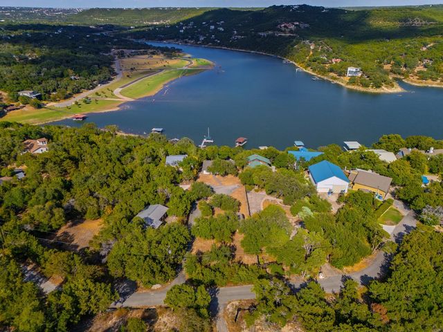 18302 W Rim DR, Jonestown, TX 78645