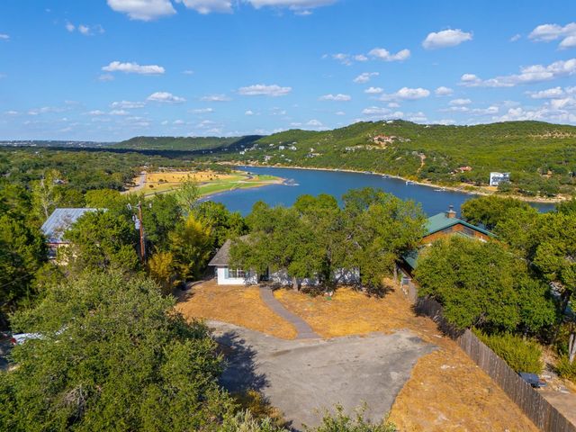 18302 W Rim DR, Jonestown, TX 78645