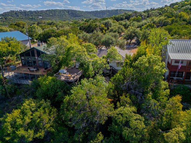 18302 W Rim DR, Jonestown, TX 78645