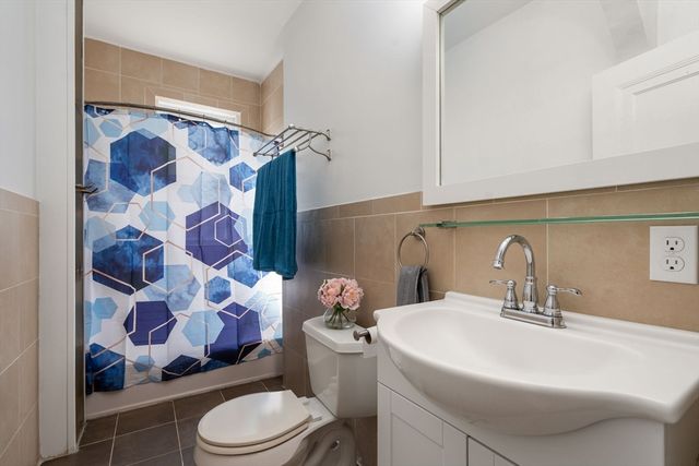 461 Washington Street 1, Brookline, MA 02446