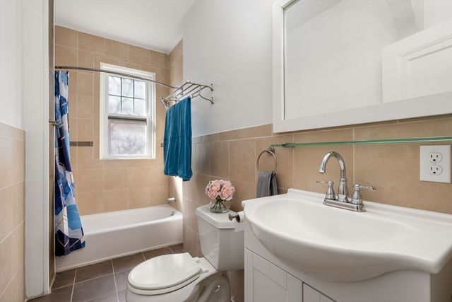 461 Washington Street 1, Brookline, MA 02446